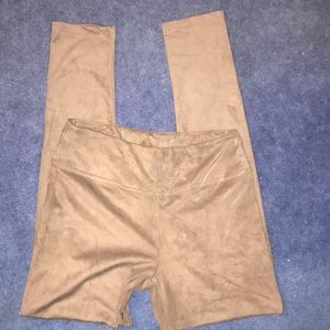 ✨ stretchy suede leggings✨